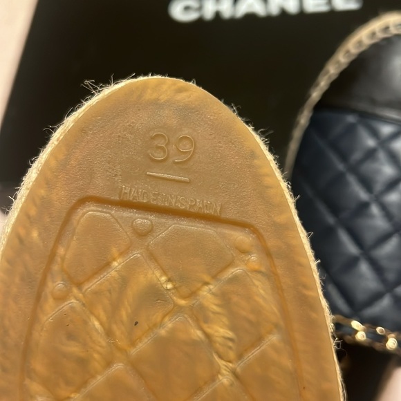 Chanel leather sandals slippers size 39 quilted - Picture 12 of 12